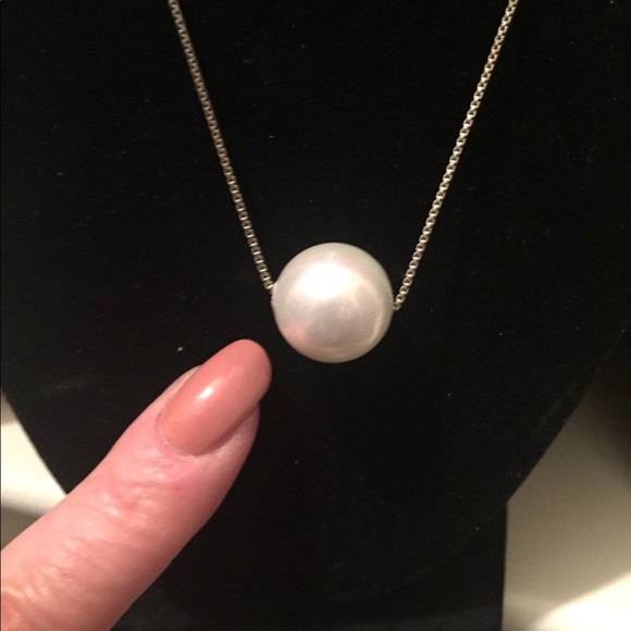 Bundle: Two White single Pearl Necklaces - 2 - Picture 4 of 4